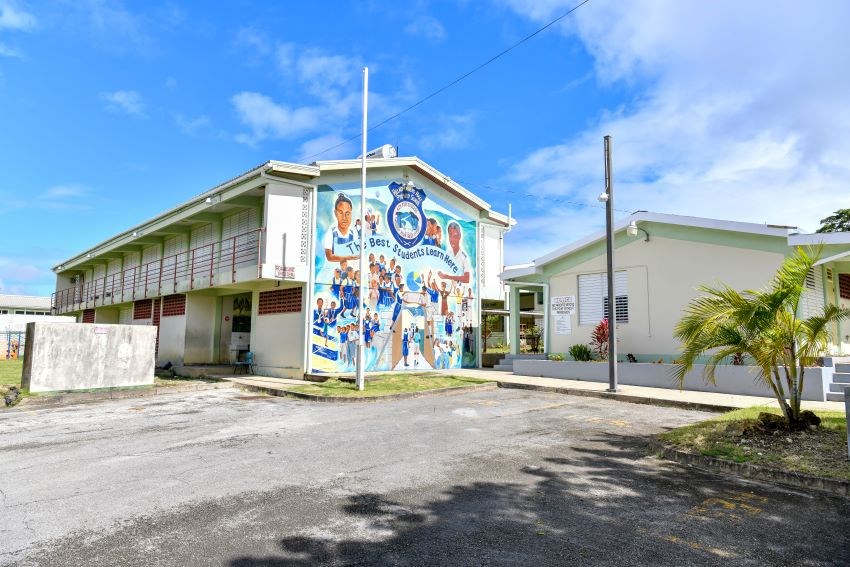 Education & Health Officials Meet With Hillaby Turner’s Hall Staff
